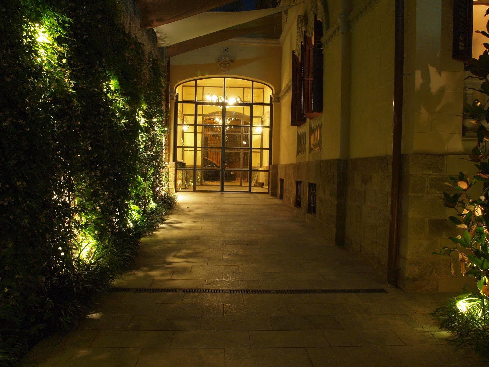 Le Palacete Powered By Sonder Барселона Экстерьер фото